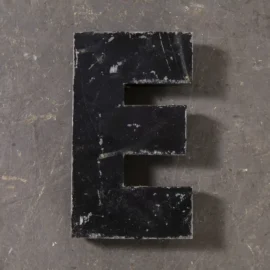 1950's Franse zinkletters - Zwarte letter E