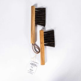 Contemporary Straight Dust Brush – Jonny Tapp