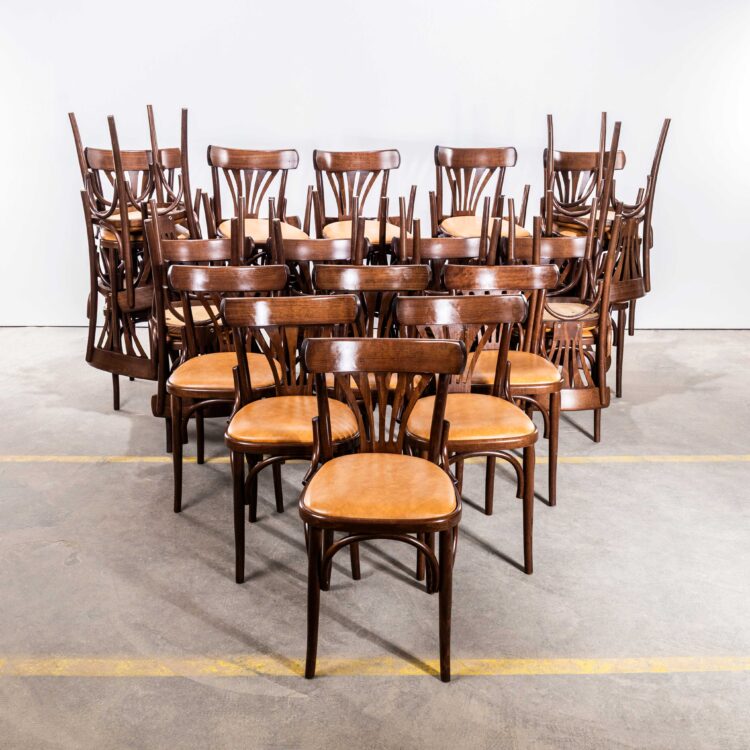 Gestoffeerde eetkamerstoelen met gebogen hout en ventilatorrug uit de jaren 60