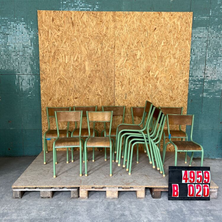 Franse Mullca stapelbare eetkamerstoel uit de jaren 50 510 – frame in nieuwstaat