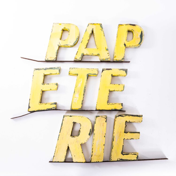 Lettres d'enseigne métalliques françaises originales des années 1950 – Papeterie