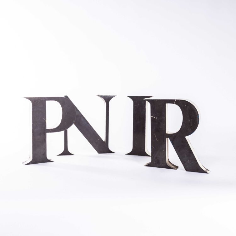 Lettres d'enseigne métalliques françaises originales des années 1950, grand format – Caractères classiques