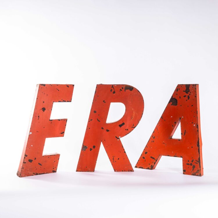 Lettres d'enseigne métallique françaises originales des années 1950, grand format – Rouge tomate