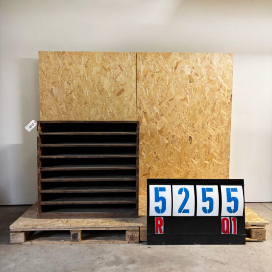 Rayonnages typographiques d'imprimerie d'origine des années 1920