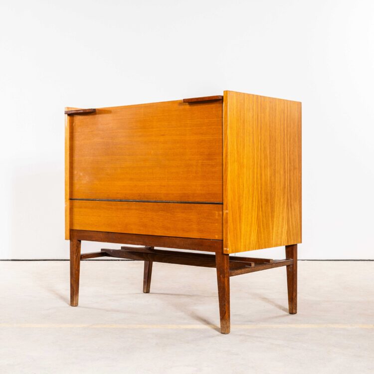 Originele dekenkist van berkenhout uit de jaren 1950 – Klein kastje van Tatra Pravenec