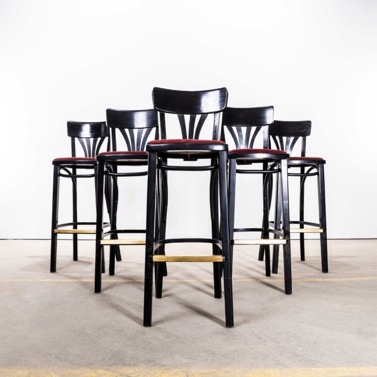 Originele donker gebeitste eikenhouten barkrukken met waaierrug uit de jaren 90 – set van vijf