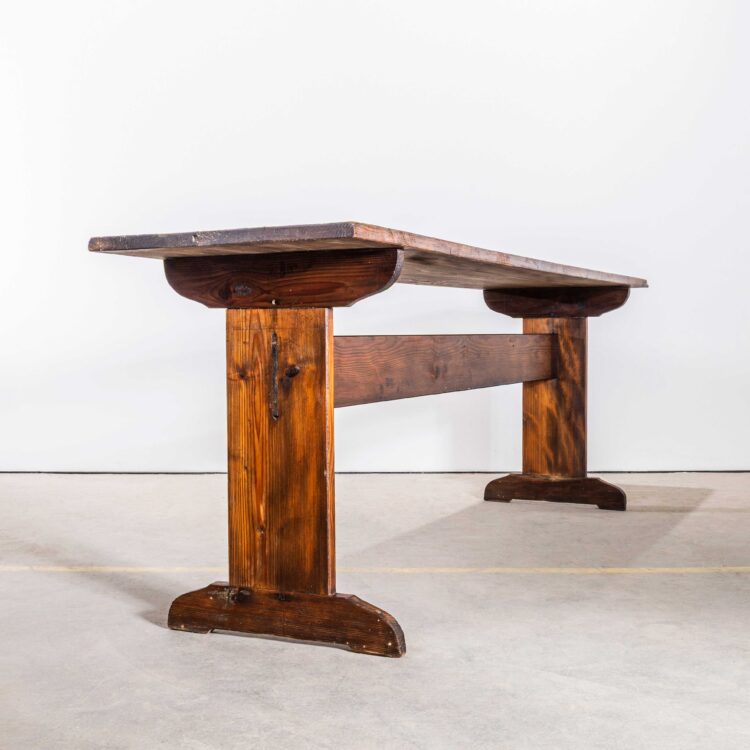 Table à manger Arts and Crafts française des années 1940 avec plateau lavé