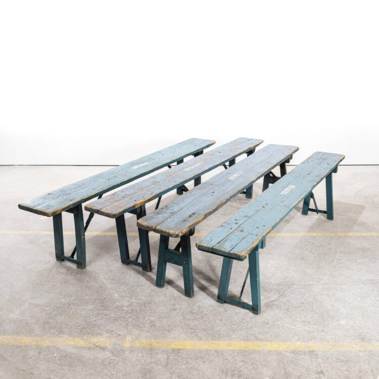 Zware houten brouwersbanken uit de jaren 50, blauw – enkel